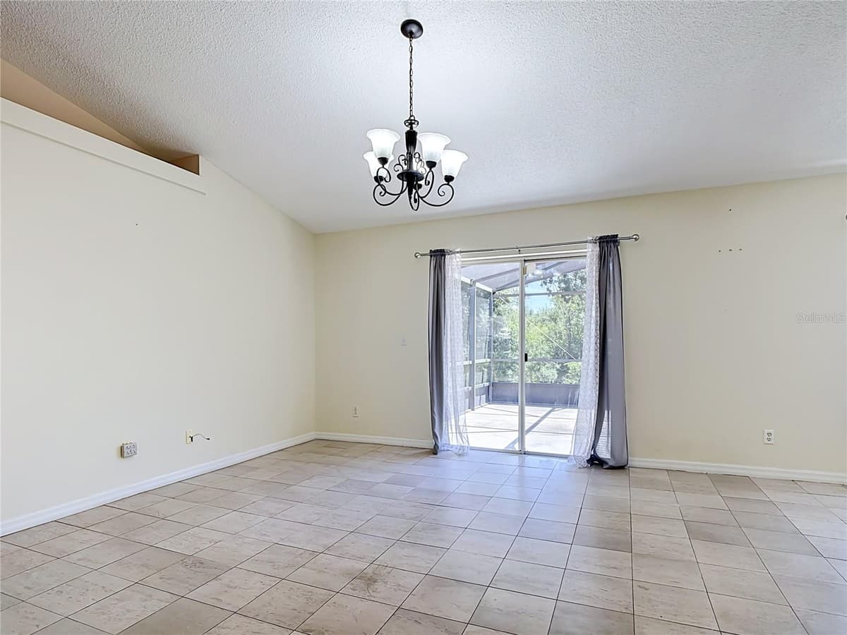 15405 MARGAUX DRIVE — photo 9 of 43