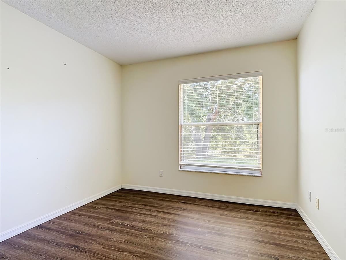 15405 MARGAUX DRIVE — photo 30 of 43