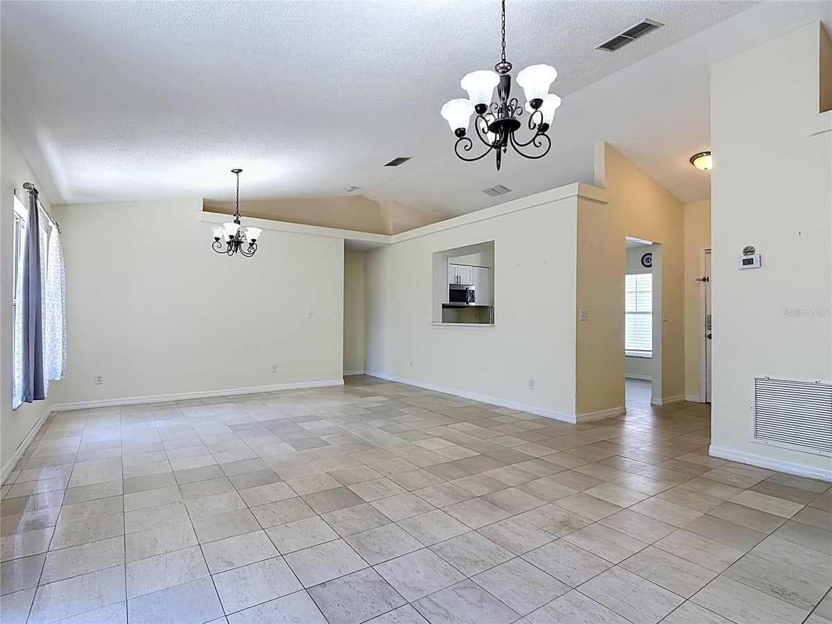 15405 MARGAUX DRIVE — photo 10 of 43