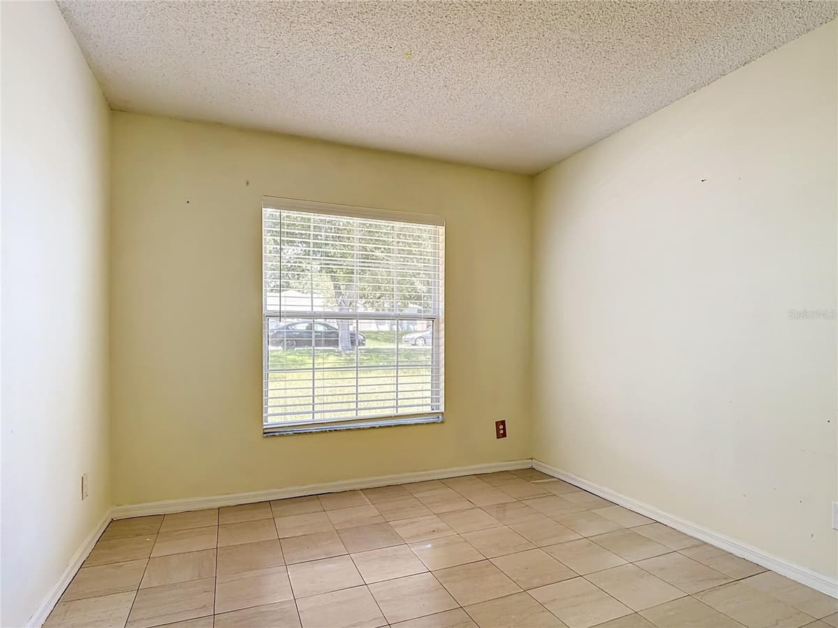 15405 MARGAUX DRIVE — photo 28 of 43