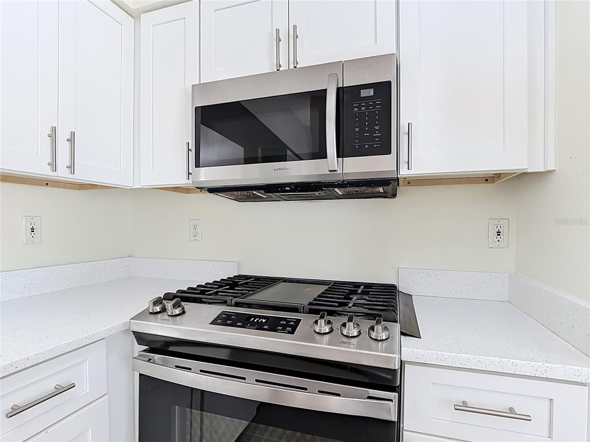15405 MARGAUX DRIVE — photo 16 of 43