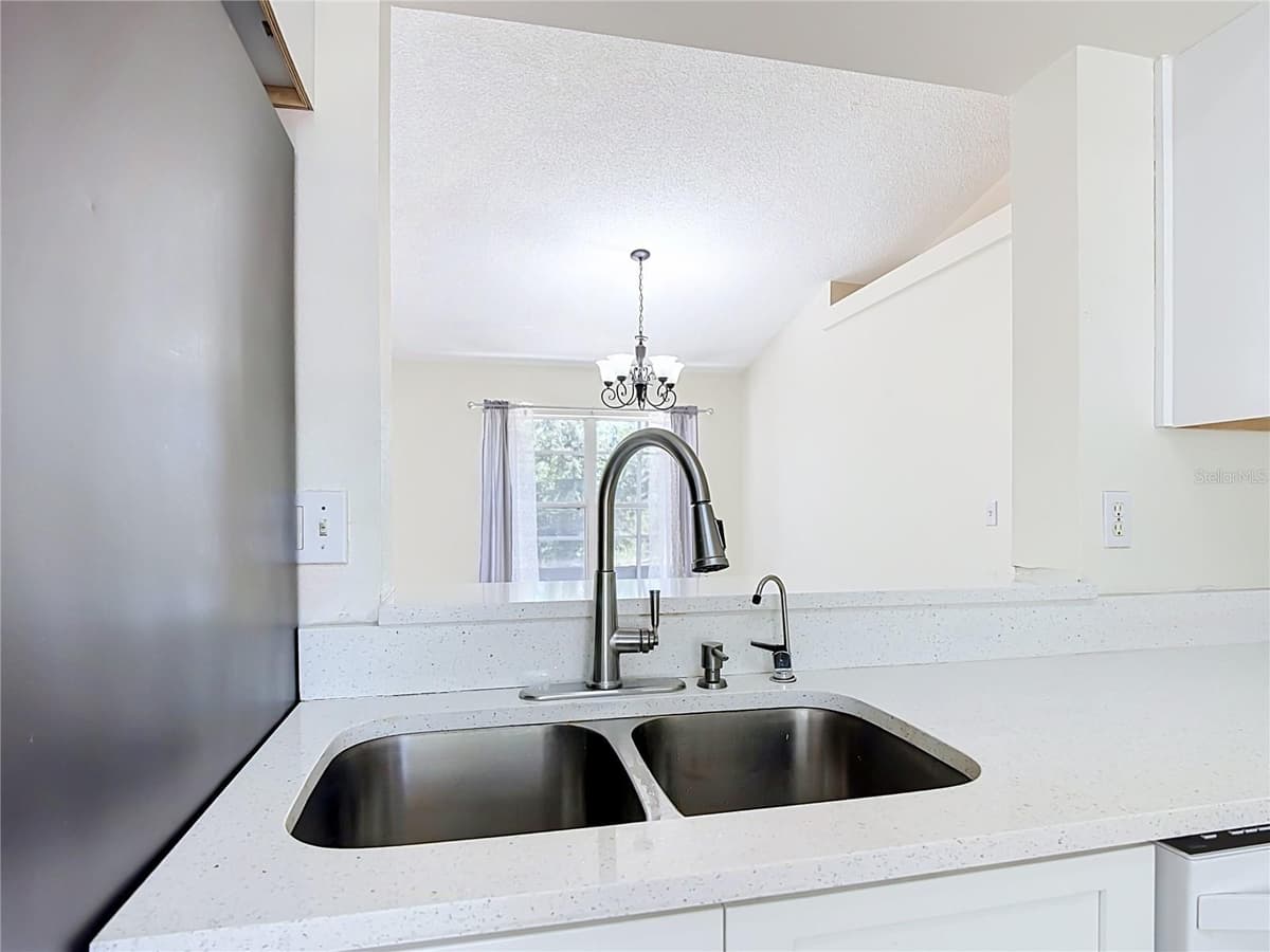 15405 MARGAUX DRIVE — photo 17 of 43