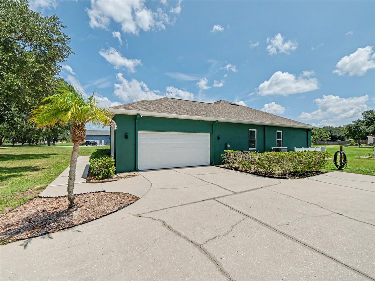 4814 CYPRESS SERENITY DRIVE — photo 3 of 32
