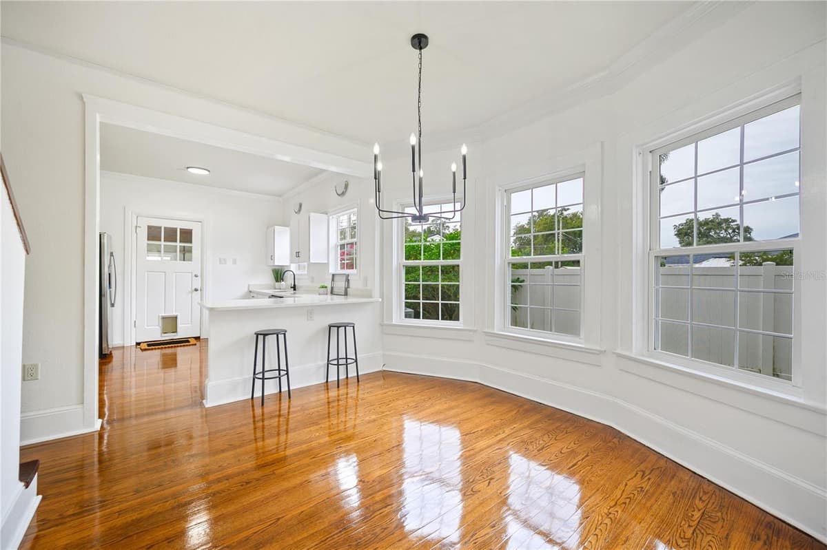617 KERNEYWOOD STREET — photo 9 of 58