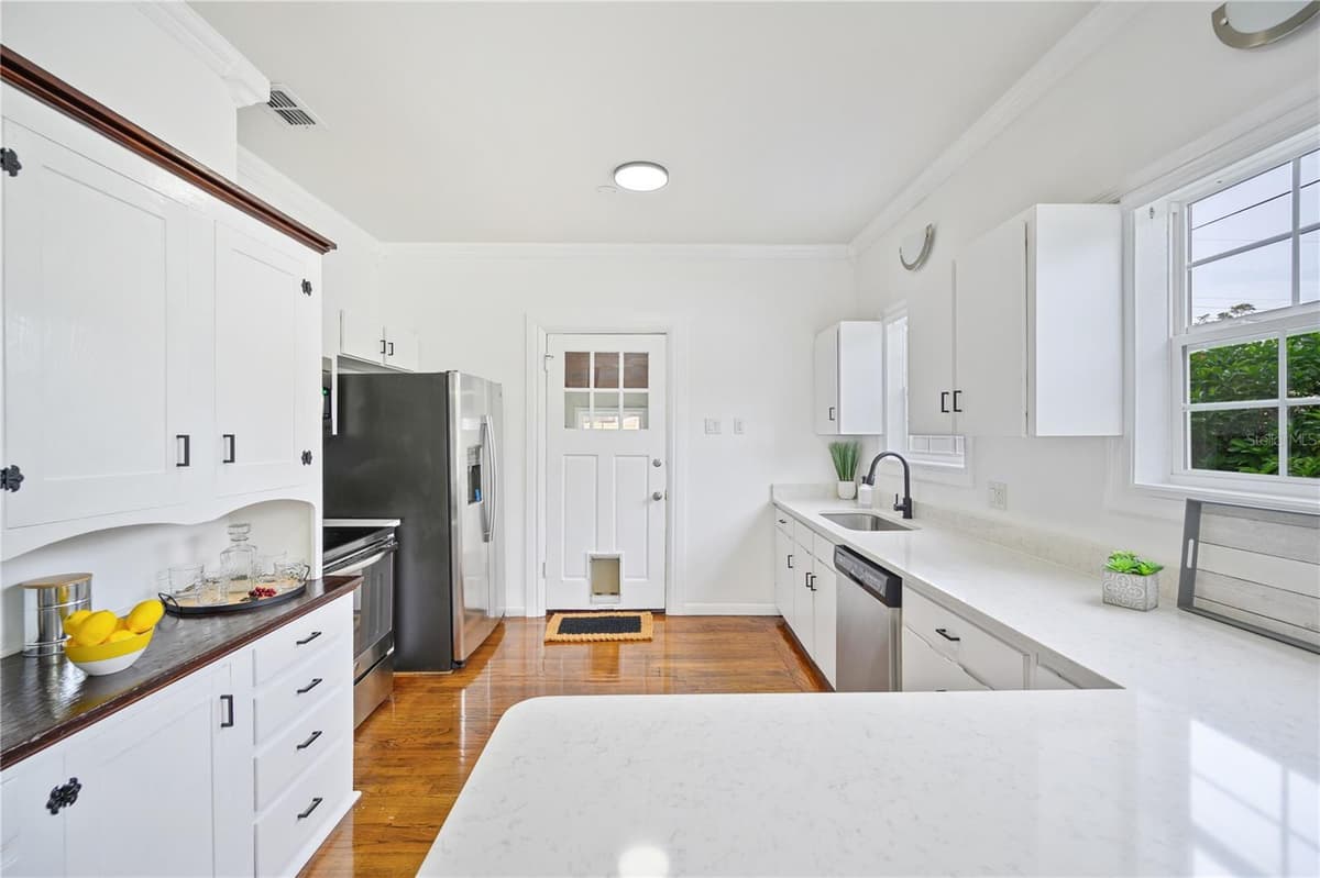 617 KERNEYWOOD STREET — photo 10 of 58