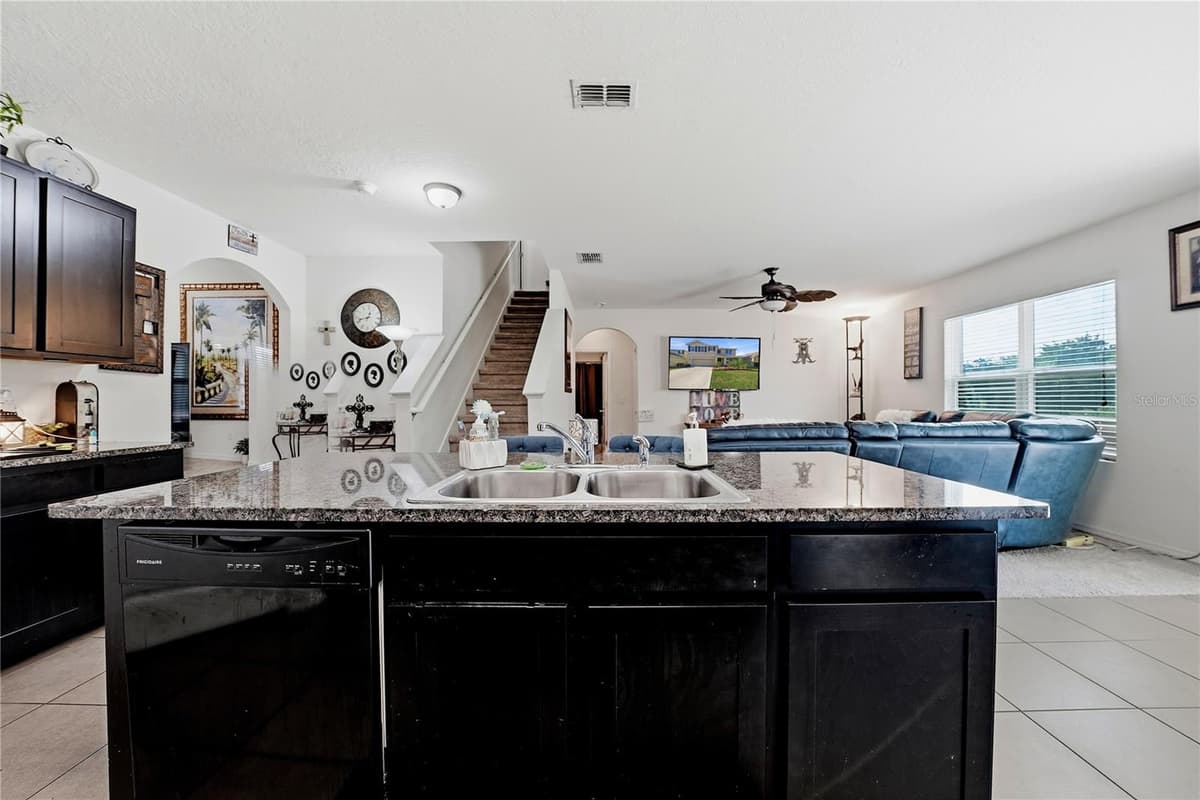 8128 HARWICH PORT LANE — photo 14 of 40