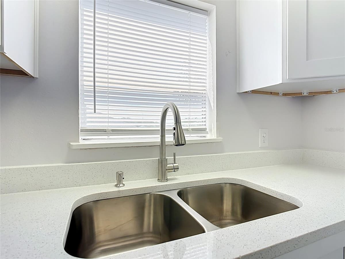 1406 FINNEY ROAD — photo 15 of 37