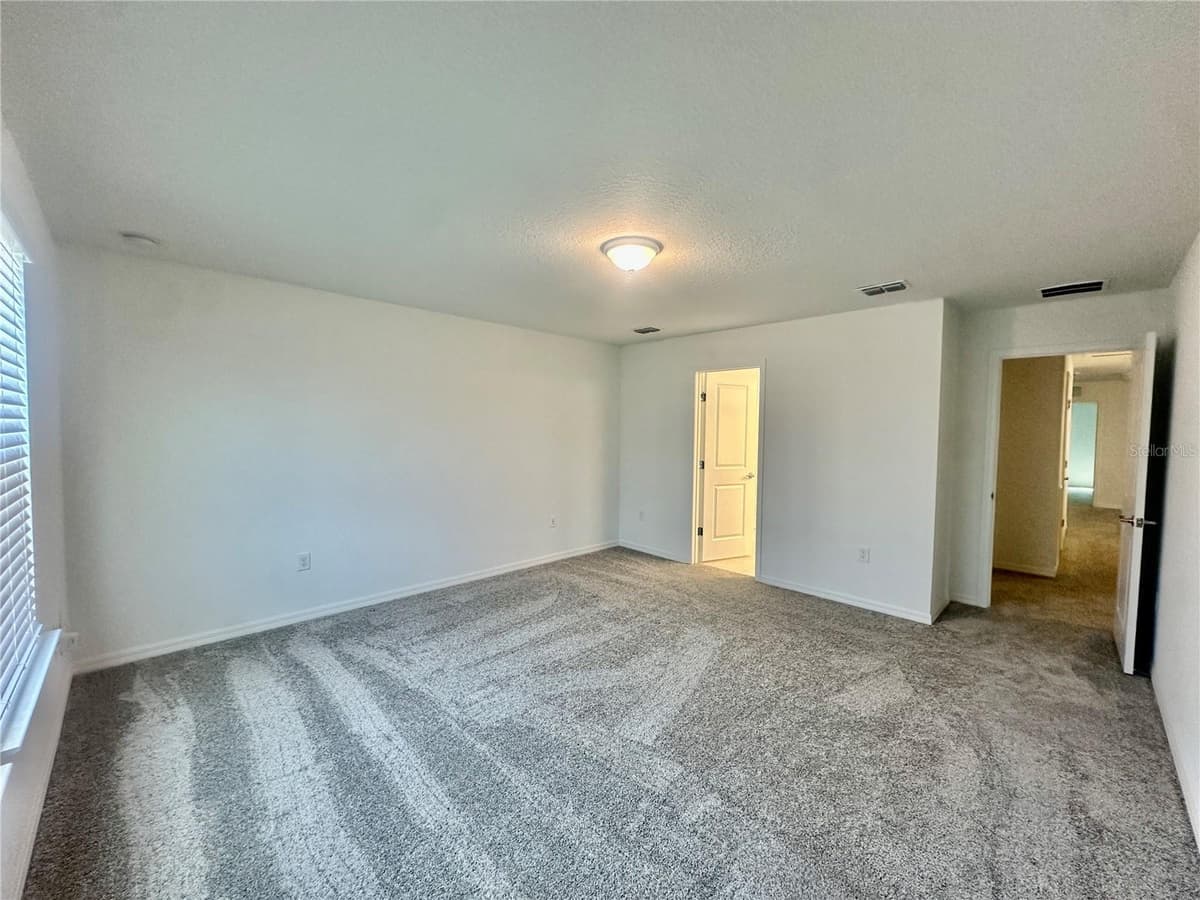 1066 SILVERLAKE BOULEVARD — photo 18 of 47