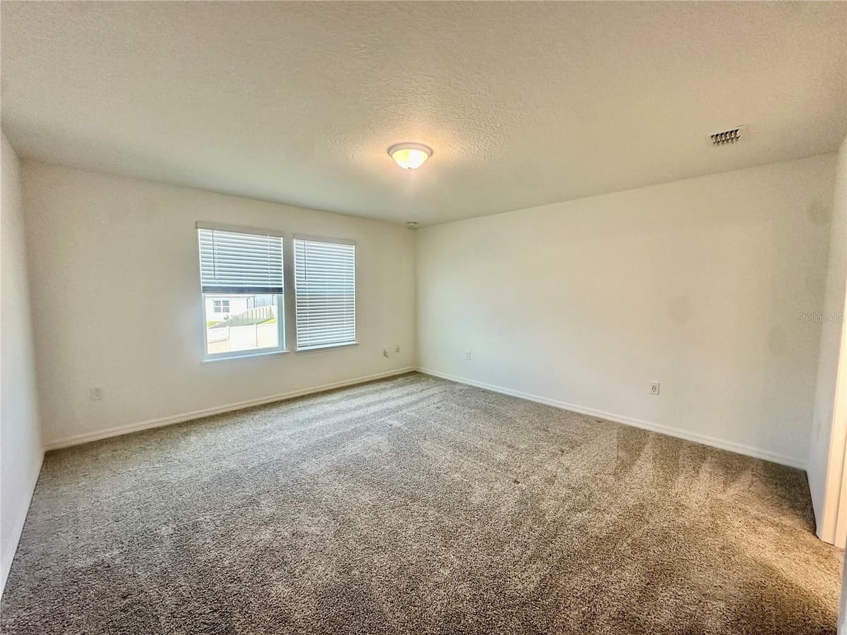 1066 SILVERLAKE BOULEVARD — photo 17 of 47