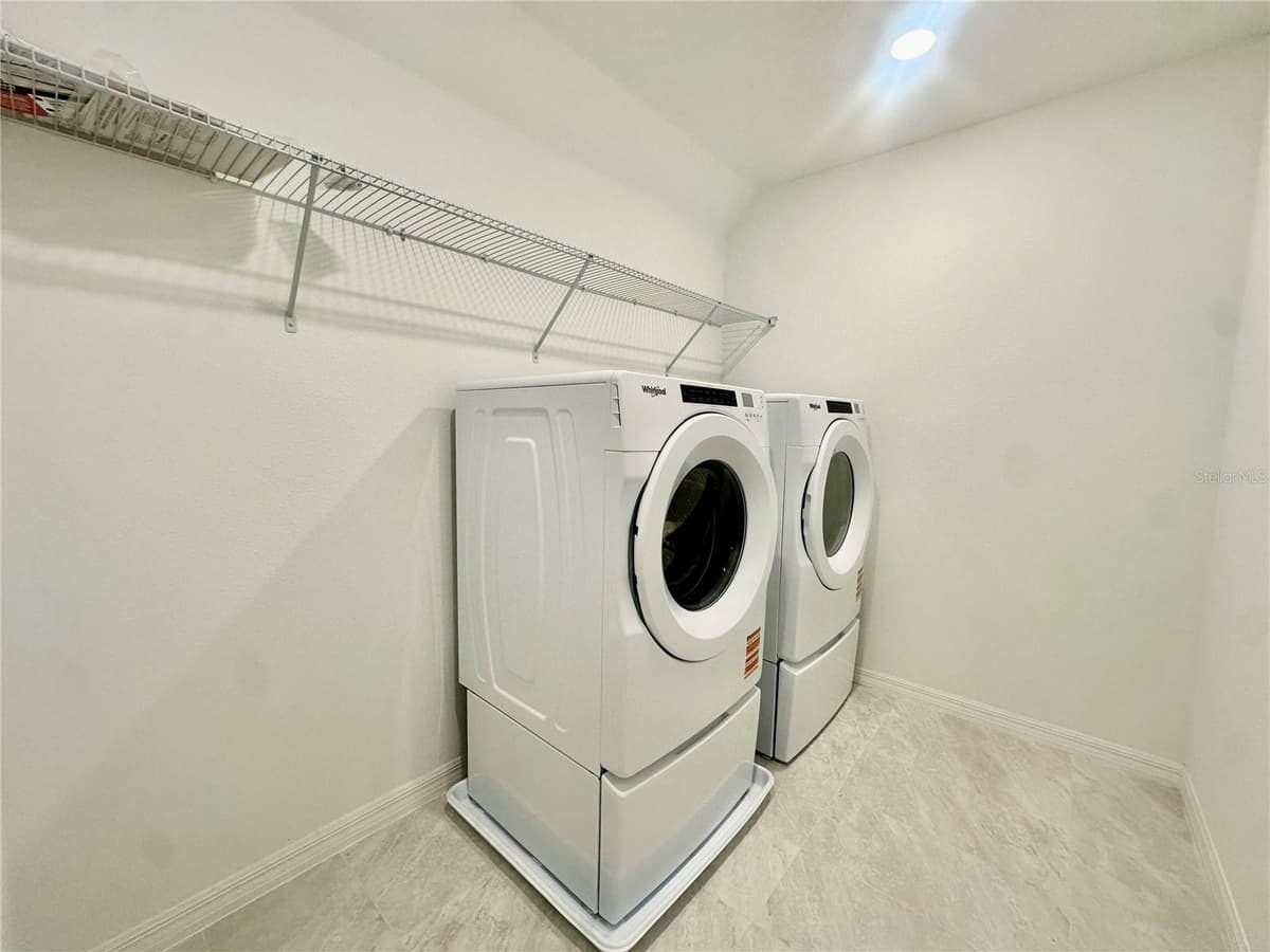 1066 SILVERLAKE BOULEVARD — photo 29 of 47