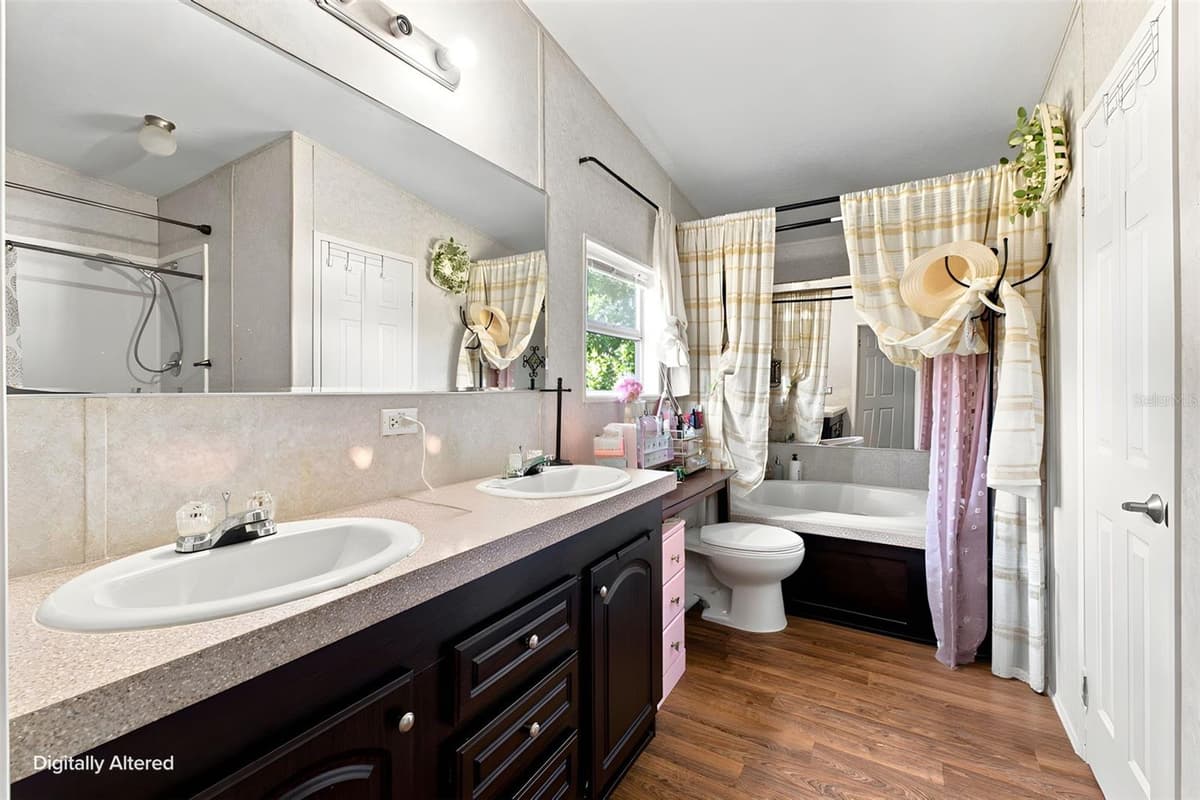 4313 ORLANDO AVENUE — photo 6 of 37