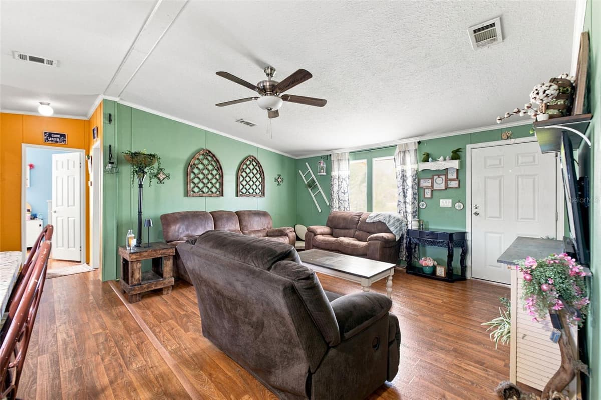 4313 ORLANDO AVENUE — photo 19 of 37