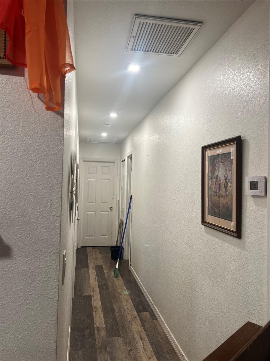 3945 47TH STREET — photo 5 of 11