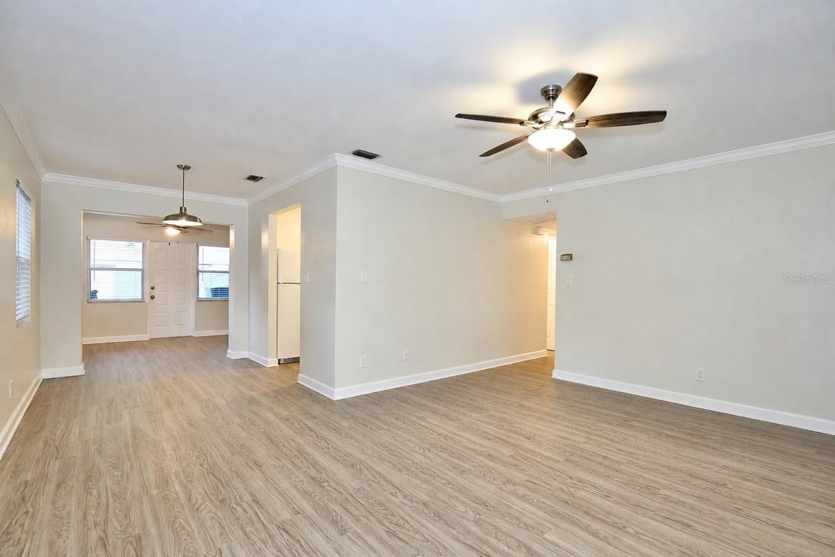 819 WESTMORELAND DRIVE — photo 3 of 37