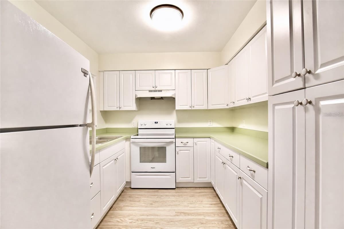819 WESTMORELAND DRIVE — photo 6 of 37