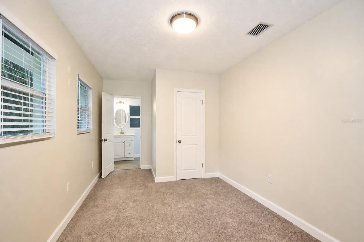 819 WESTMORELAND DRIVE — photo 11 of 37