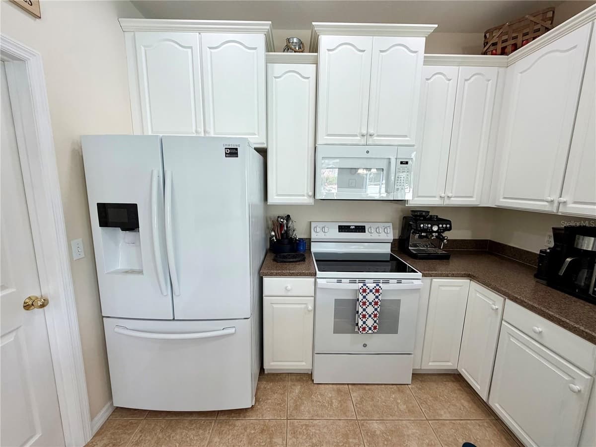 2514 COLONEL FORD DRIVE — photo 35 of 67