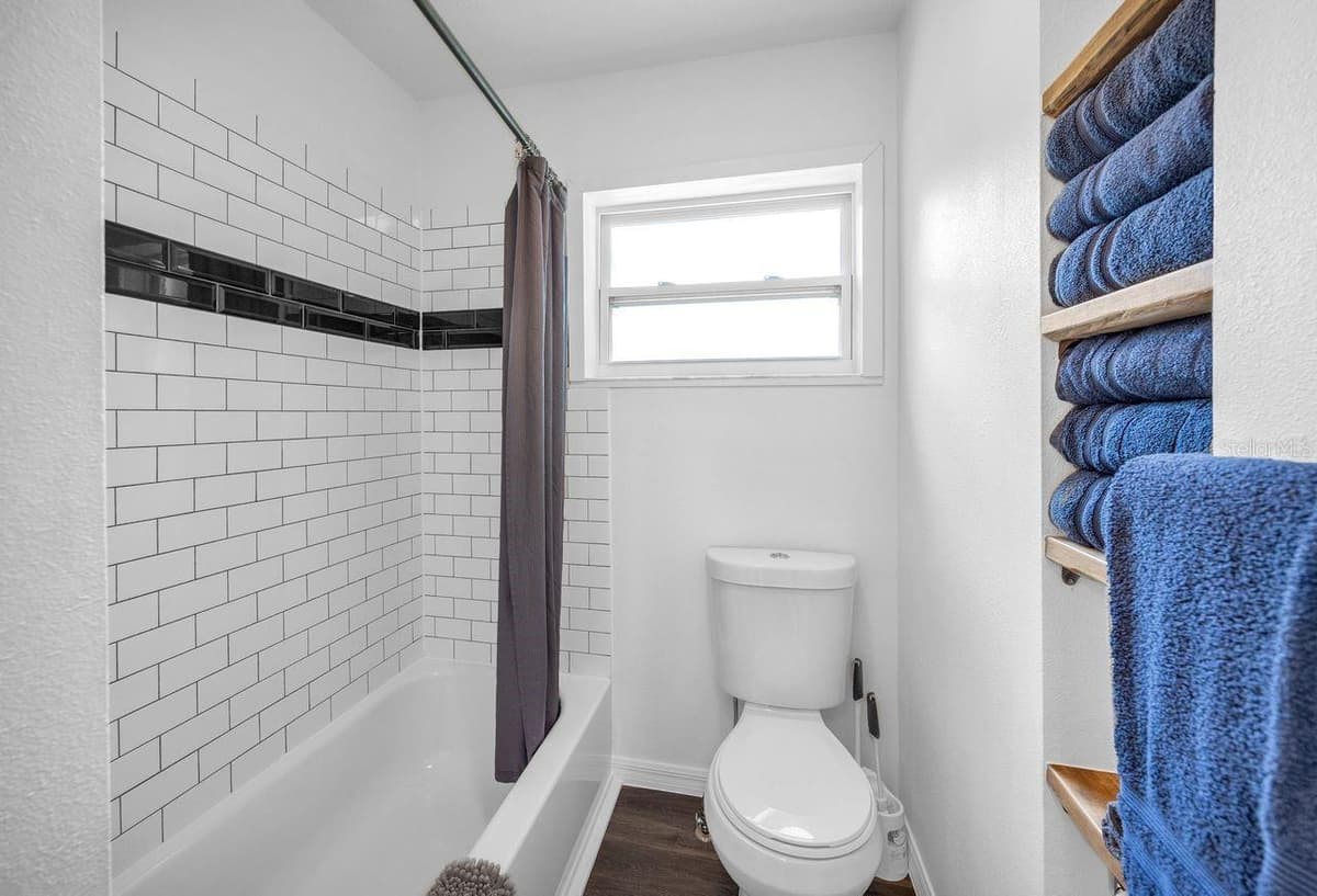 706 OLD WIRE ROAD — photo 11 of 26