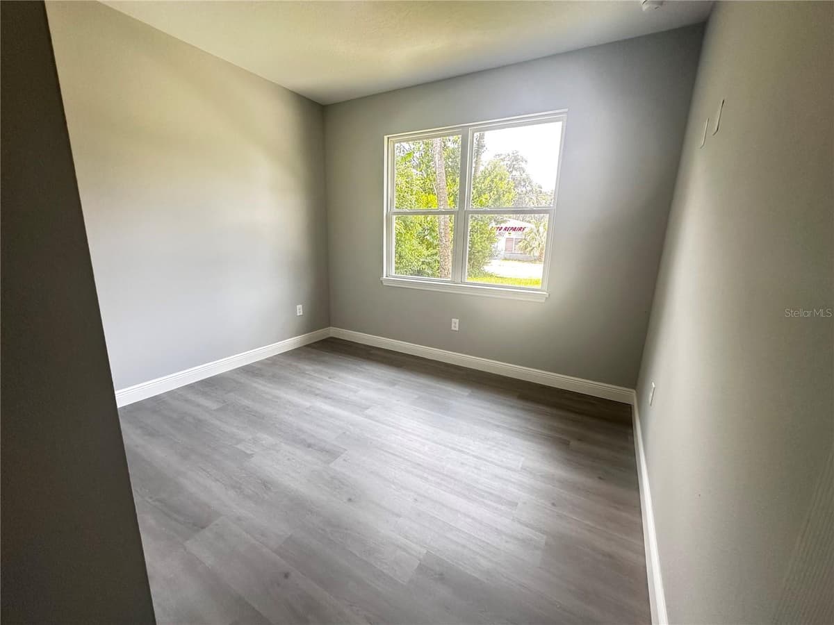 221 EUCLID AVENUE — photo 10 of 17