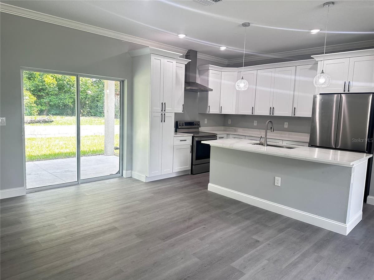 221 EUCLID AVENUE — photo 5 of 17