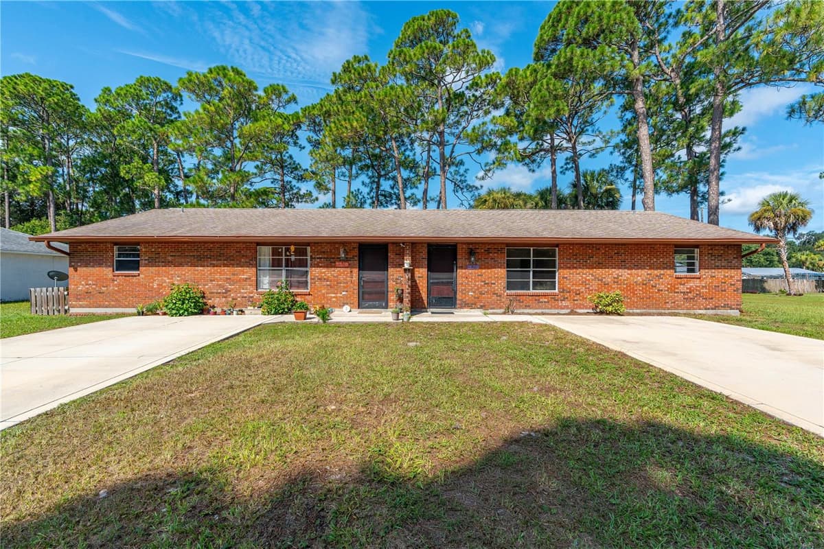 2304 INDIA PALM DRIVE — photo 2 of 32