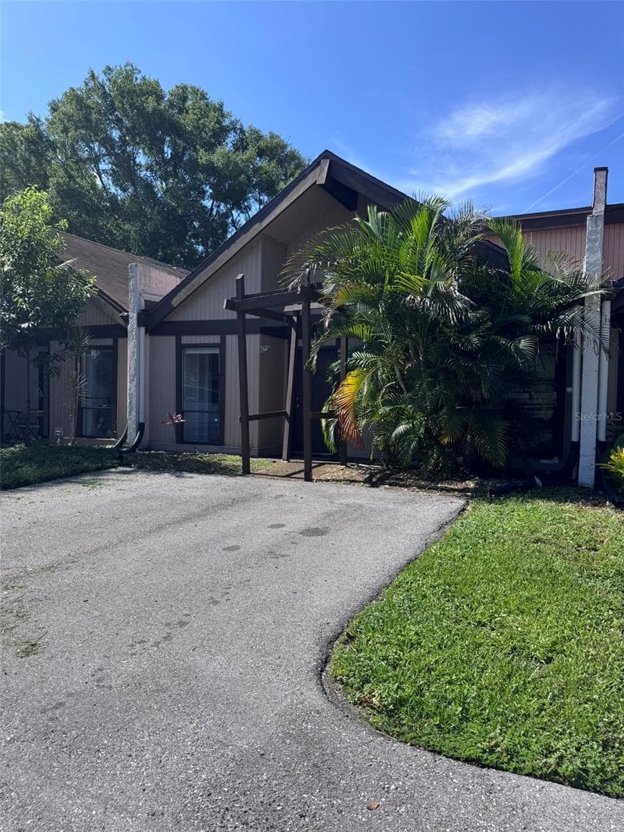 4008 MURIEL PLACE — photo 1 of 22