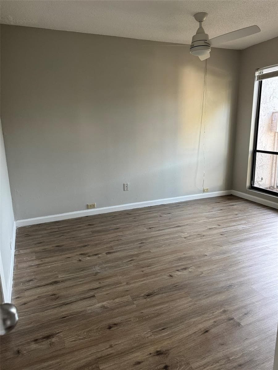 4008 MURIEL PLACE — photo 9 of 22
