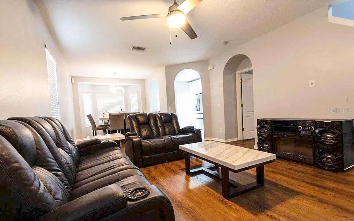 1610 MARSH WOOD DRIVE — photo 4 of 21