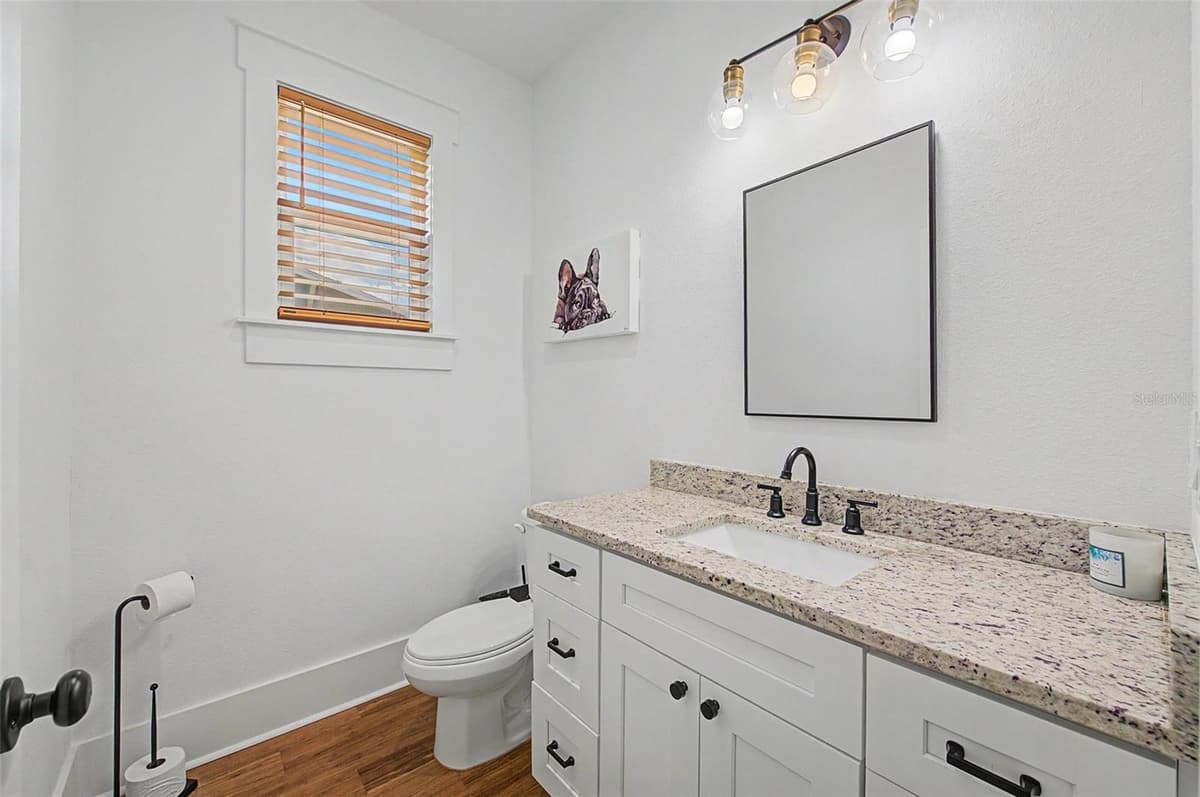911 OSBORNE AVENUE — photo 15 of 31