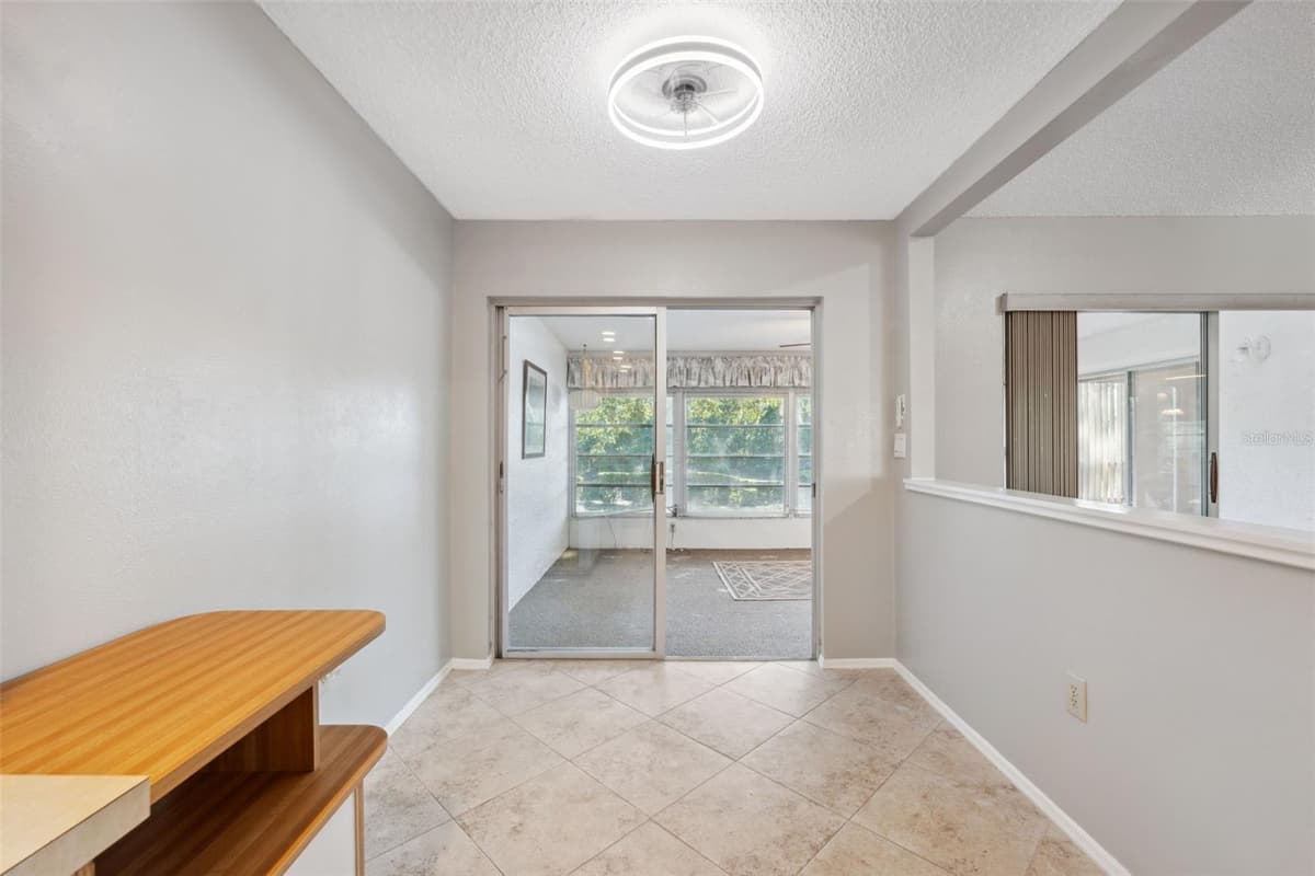 7522 HEATHER WALK DRIVE — photo 13 of 46