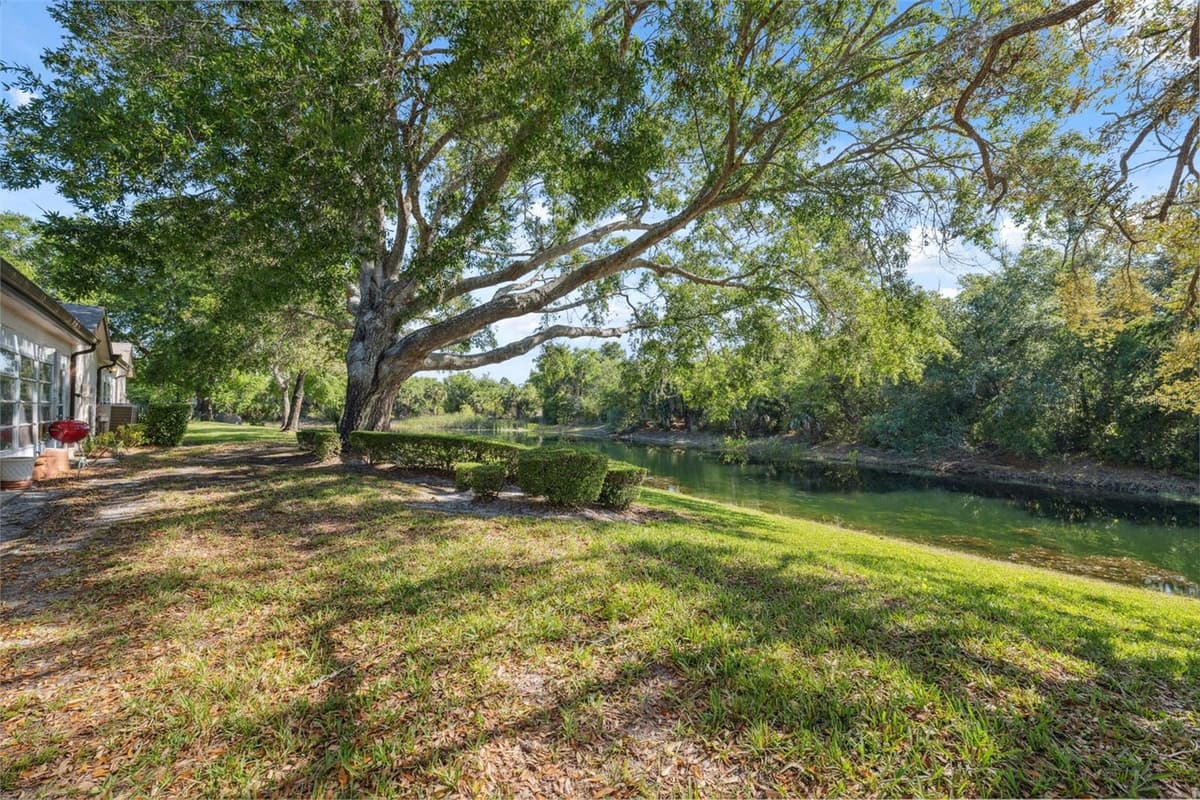 7522 HEATHER WALK DRIVE — photo 31 of 46