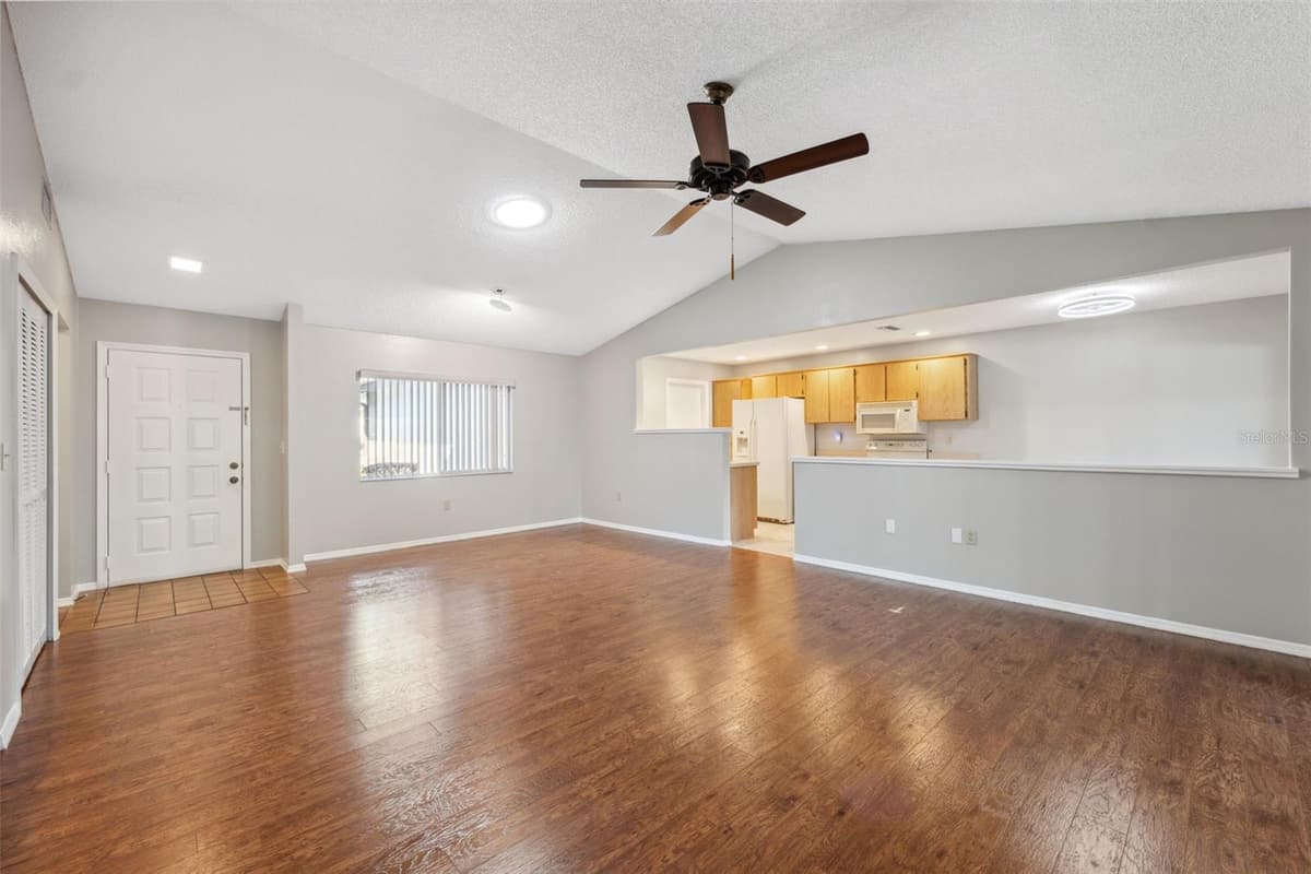 7522 HEATHER WALK DRIVE — photo 11 of 46