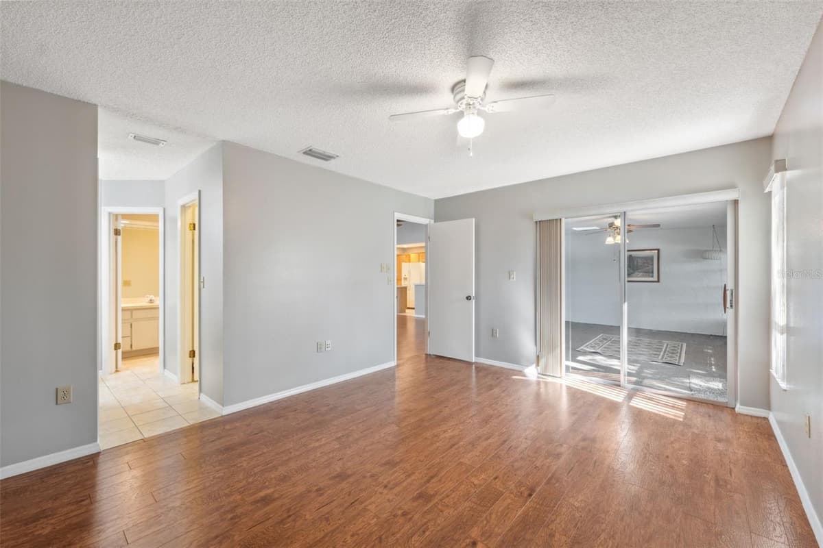 7522 HEATHER WALK DRIVE — photo 22 of 46