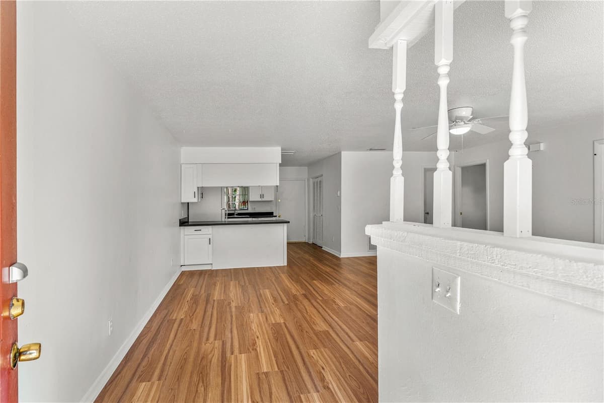 2304 INDIA PALM DRIVE — photo 3 of 32