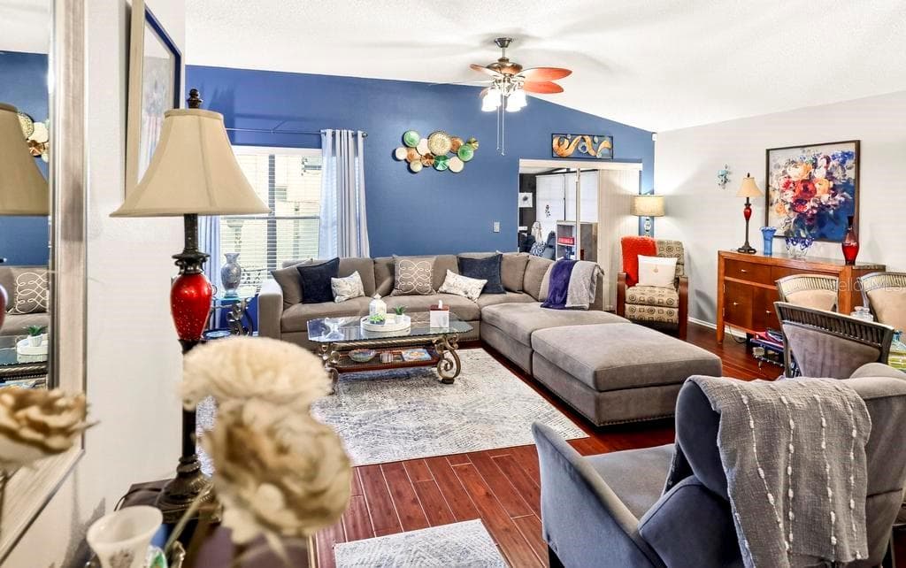852 FRANKLIN CIRCLE — photo 4 of 30