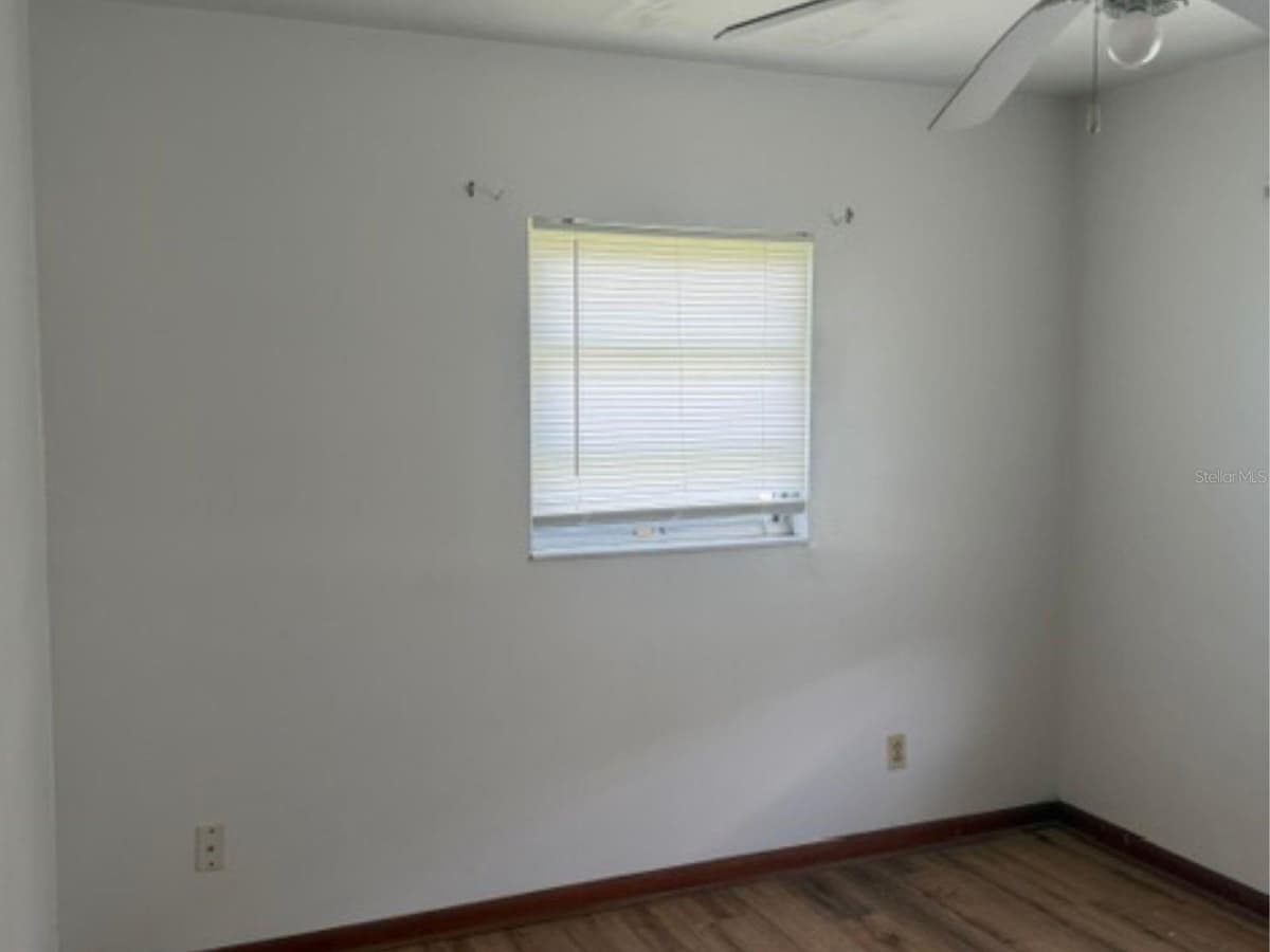 14812 IRIS AVENUE — photo 7 of 22