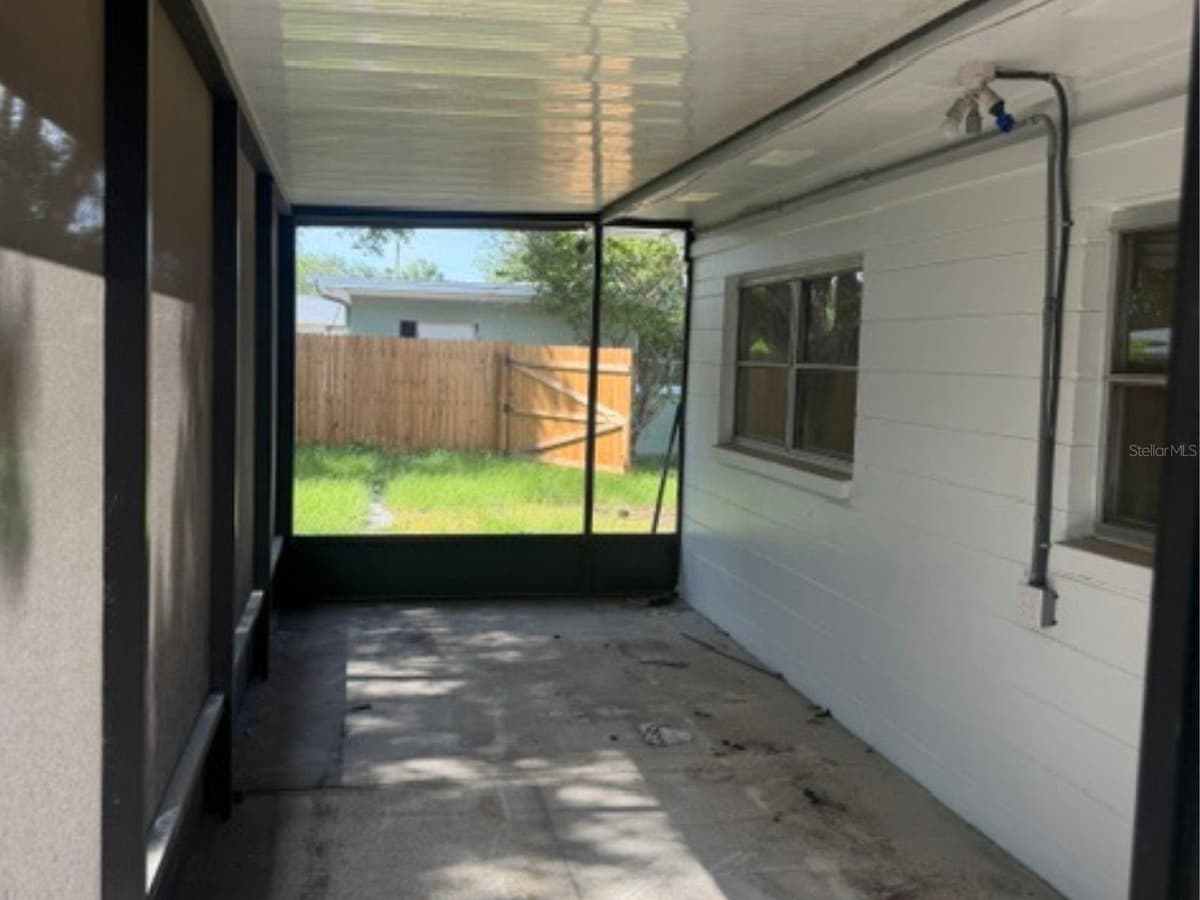 14812 IRIS AVENUE — photo 15 of 22