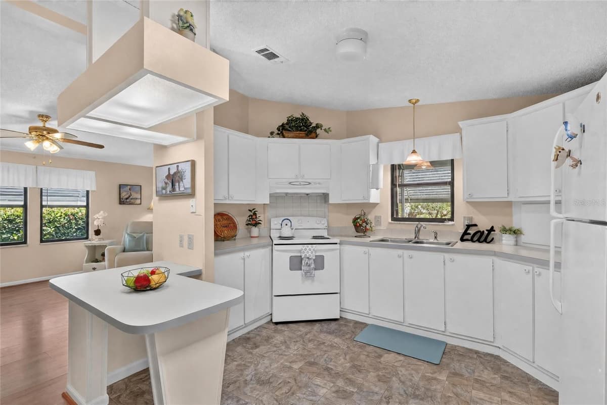 1736 PEBBLE BEACH LANE — photo 16 of 64