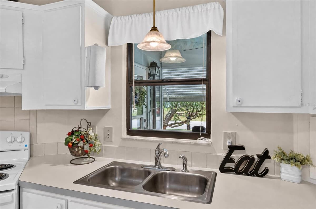 1736 PEBBLE BEACH LANE — photo 17 of 64