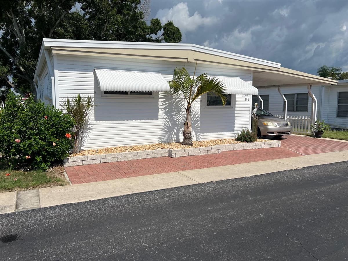 142 FERN PALM STREET — photo 3 of 31