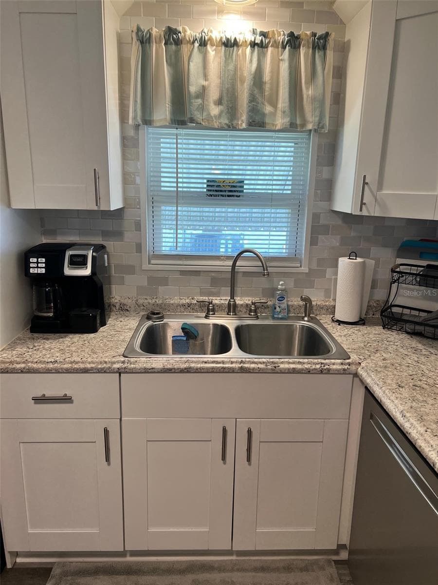 142 FERN PALM STREET — photo 14 of 31