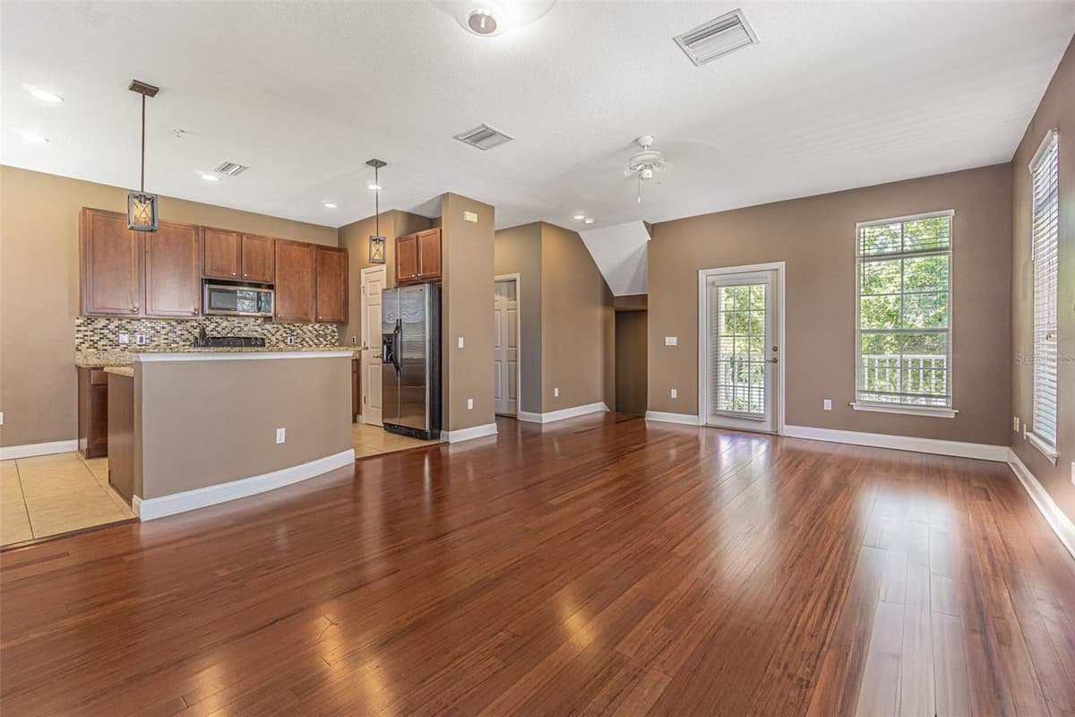 4511 LEGACY PARK DRIVE — photo 8 of 30