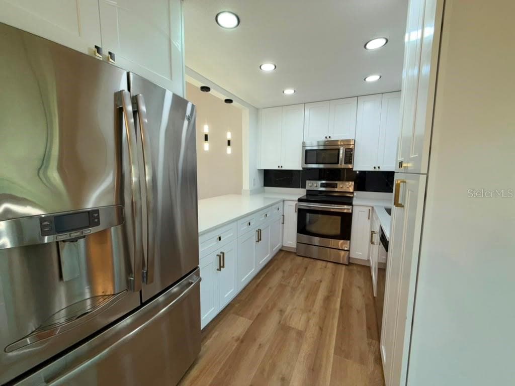 144 HIDALGO AVENUE — photo 12 of 34