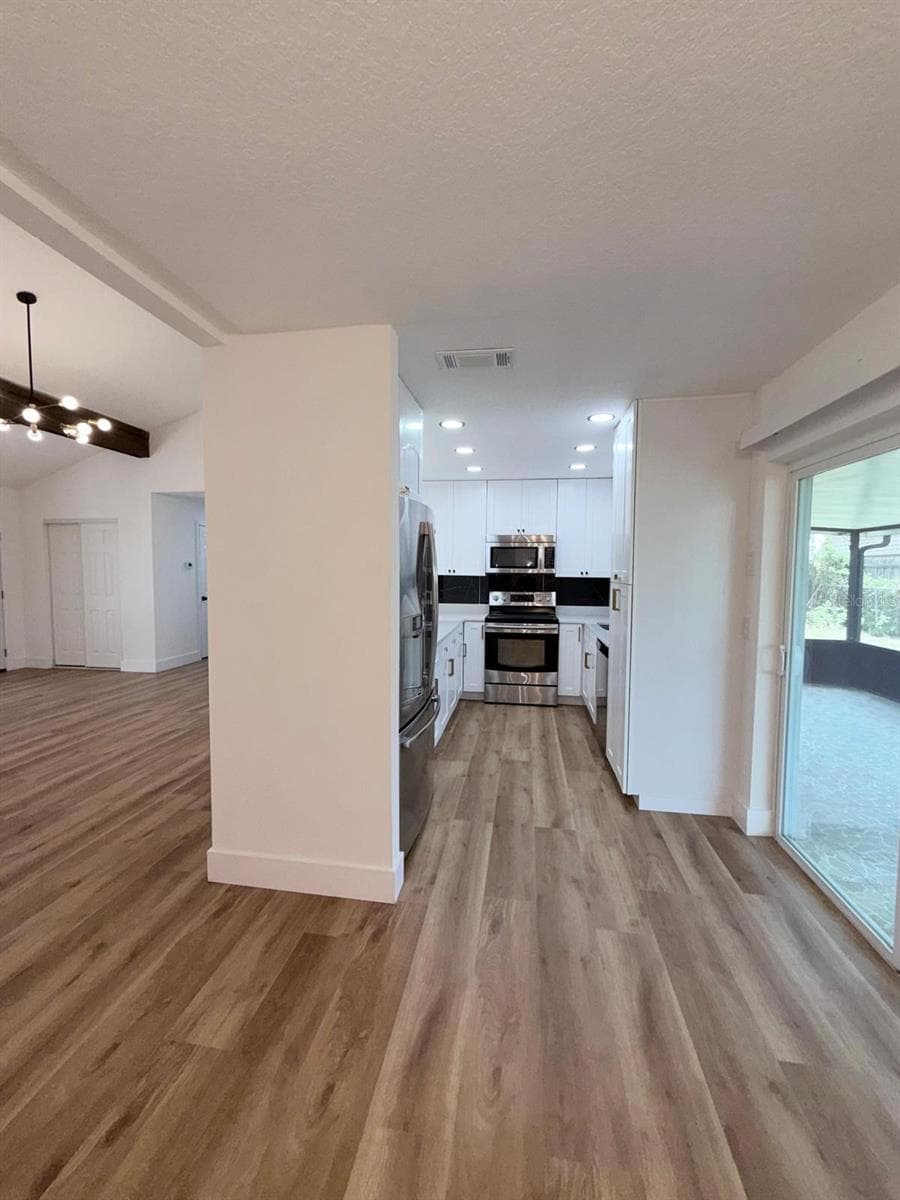 144 HIDALGO AVENUE — photo 10 of 34