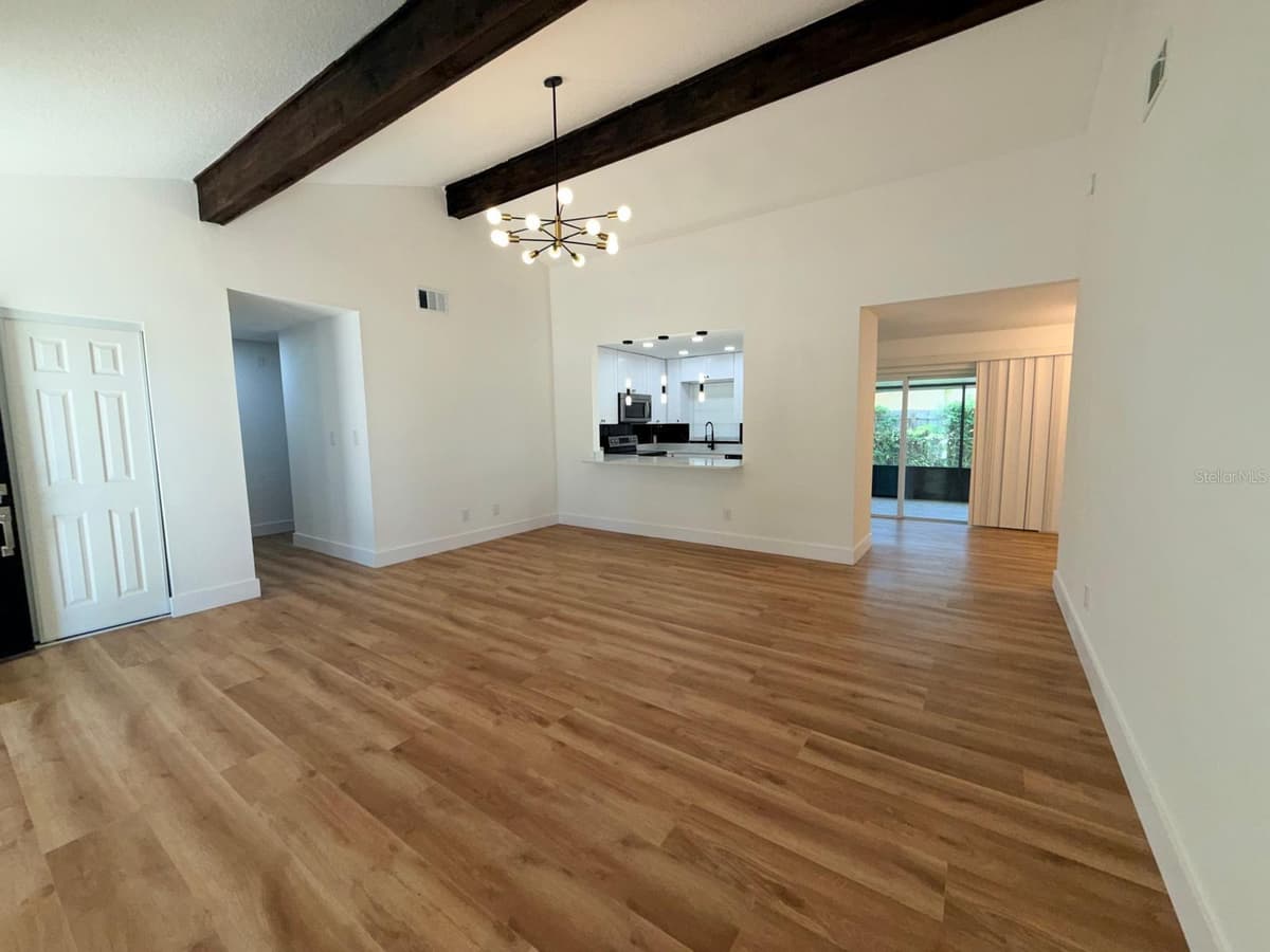 144 HIDALGO AVENUE — photo 9 of 34