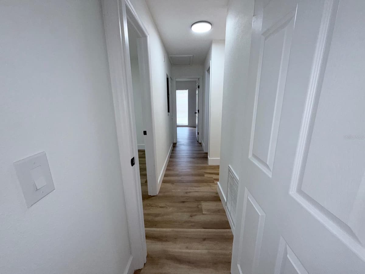 144 HIDALGO AVENUE — photo 16 of 34