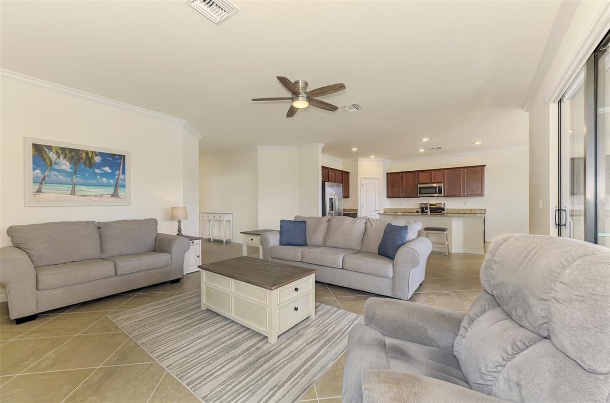 10065 COZY GROVE DRIVE — photo 15 of 100