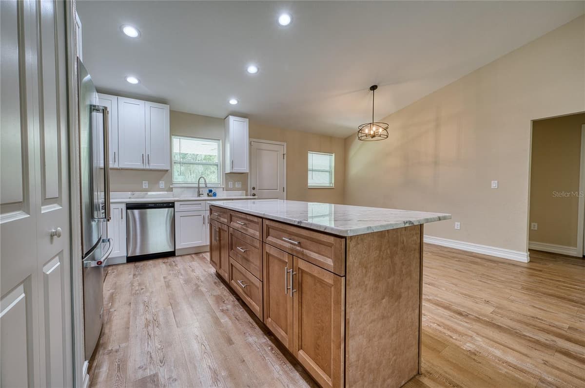 3472 DAVIS STREET — photo 8 of 33