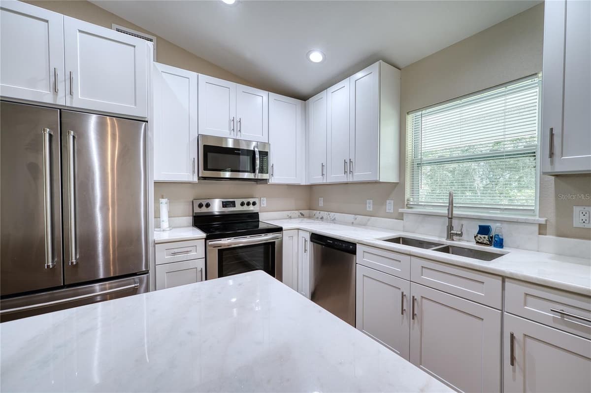 3472 DAVIS STREET — photo 11 of 33