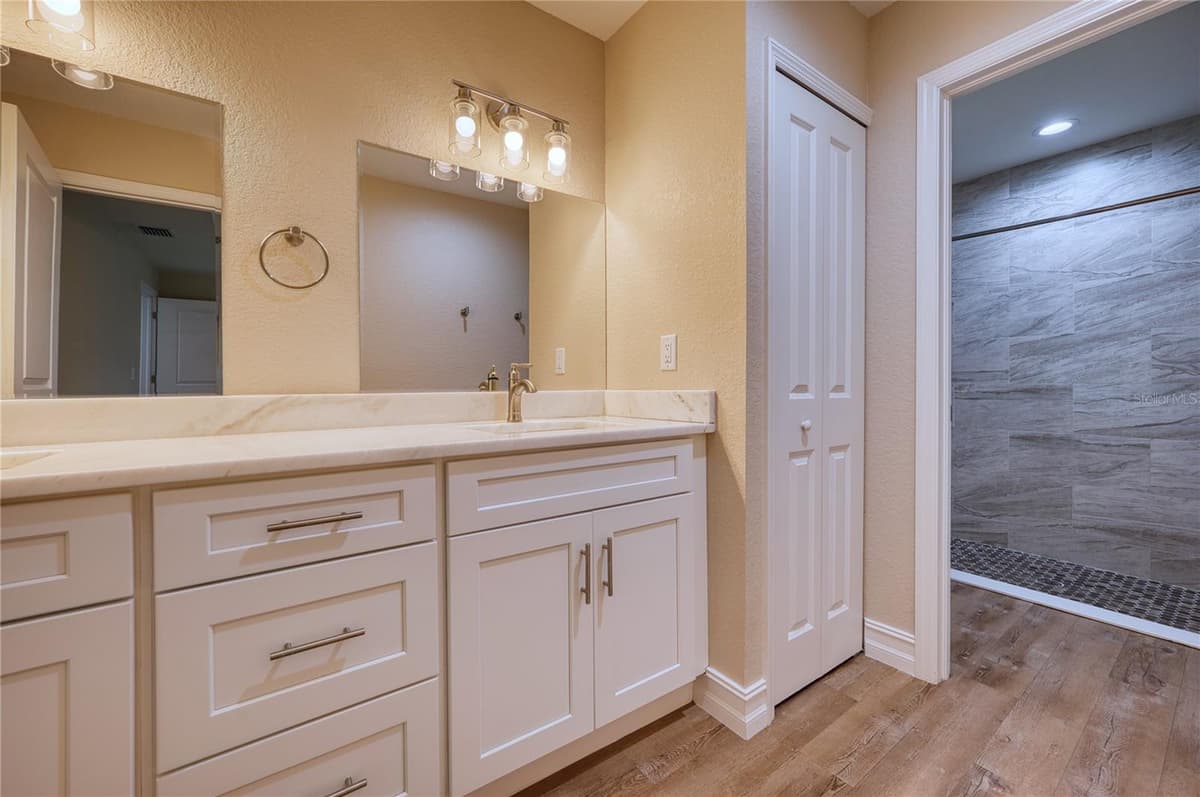 3472 DAVIS STREET — photo 15 of 33